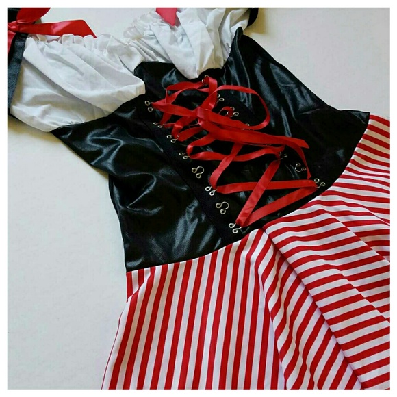 NWT Pirate Wench Halloween Costume - Picture 3 of 8